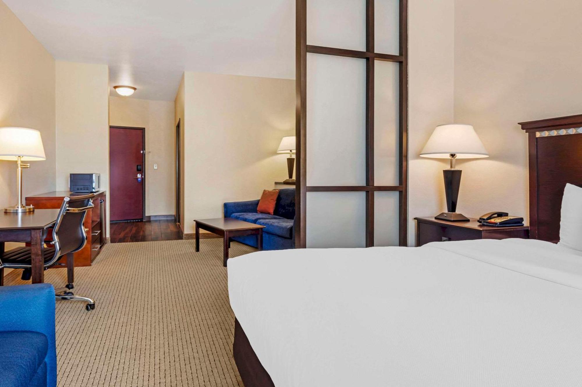 Comfort Suites Palestine Kültér fotó