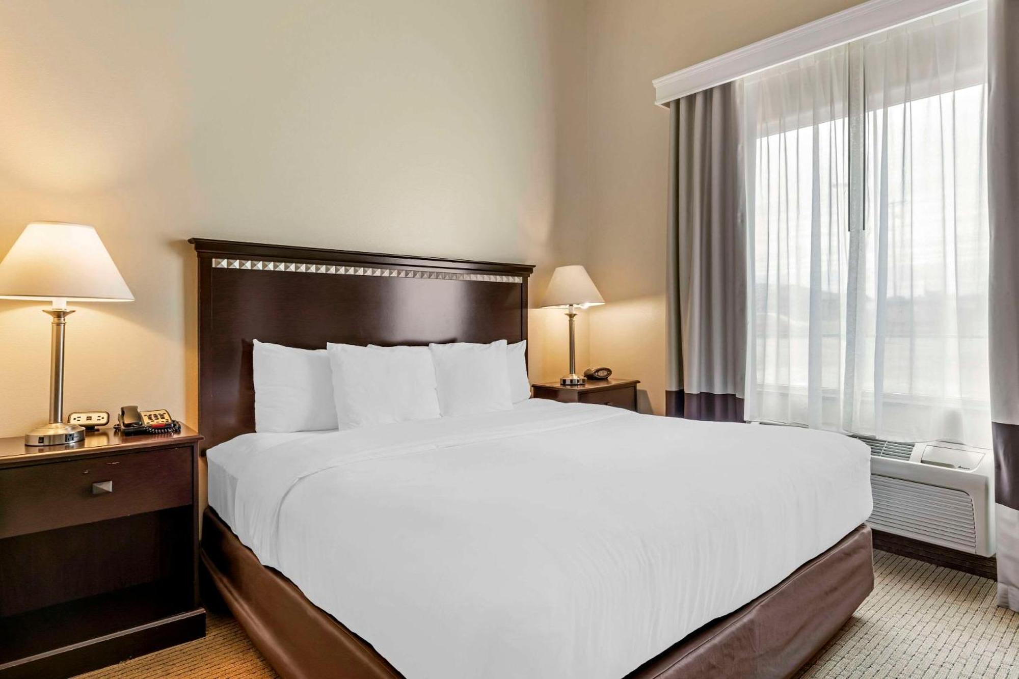 Comfort Suites Palestine Kültér fotó