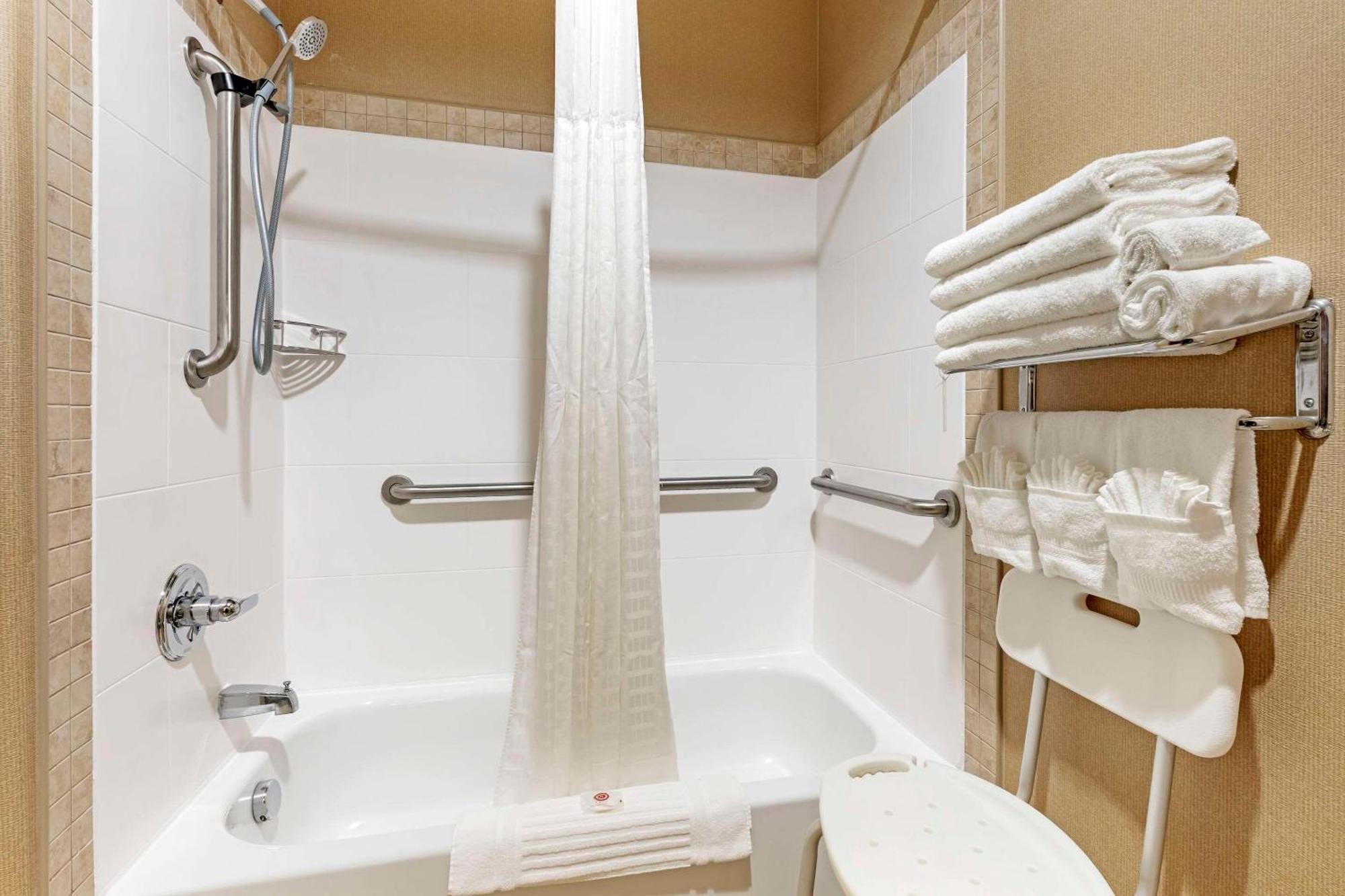 Comfort Suites Palestine Kültér fotó